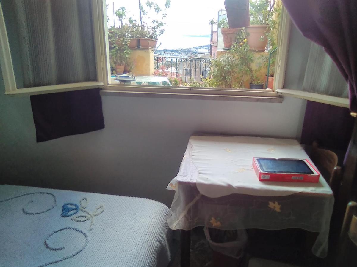 Room In Guest Room - Single Room With Shared Bathroom Taormina Exterior foto